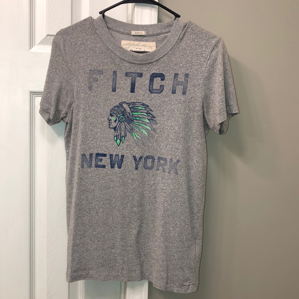 A&f Grey graphic tee